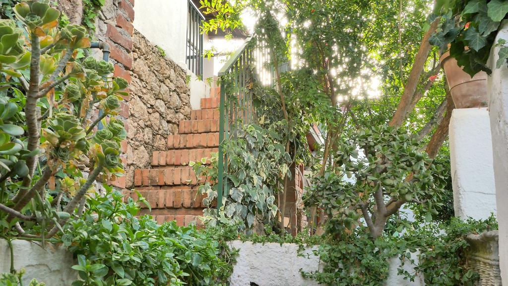 La Via Del Mare Bed & Breakfast 3*